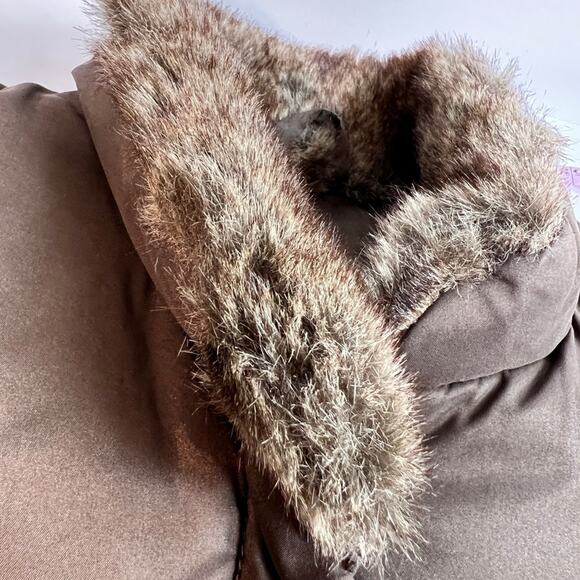 EDDIE BAUER Brown Quilted Puffer Down Vest with Faux Fur Collar Women’s Sz Small - Picture 3 of 6